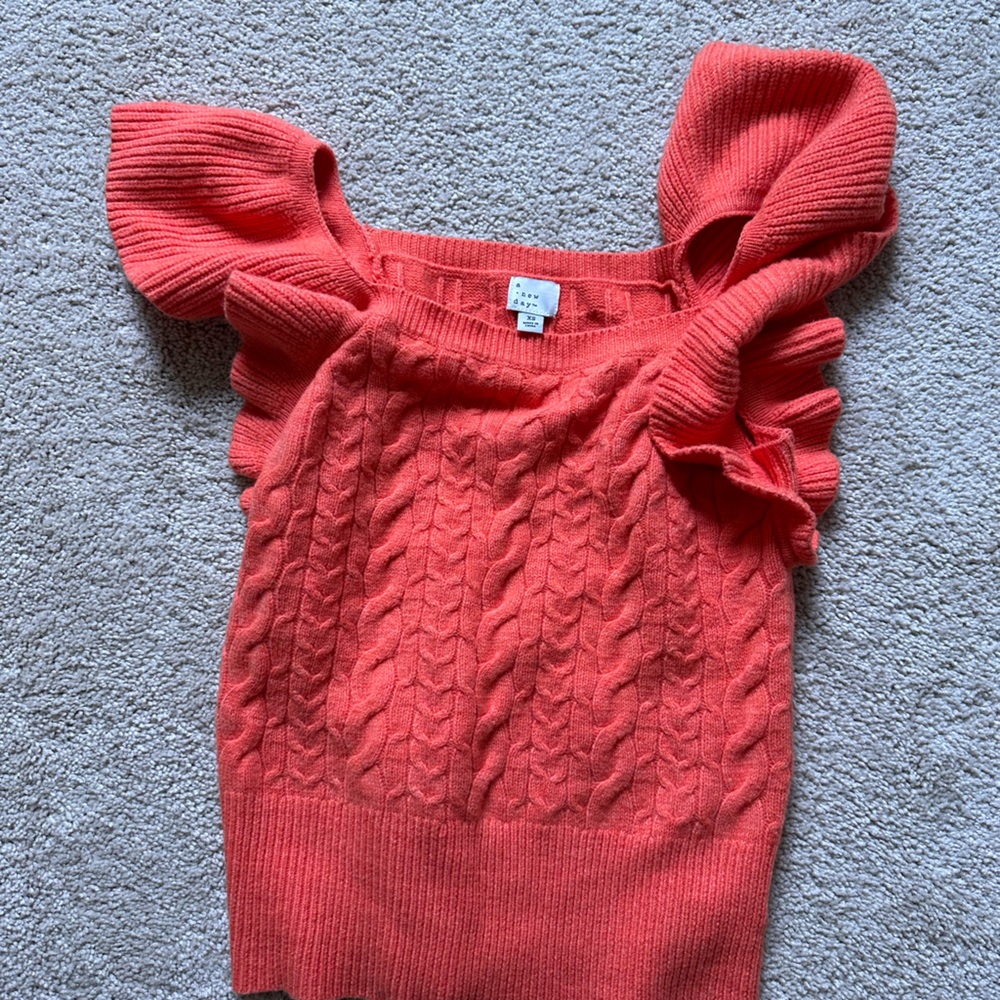 Sleeveless sweater